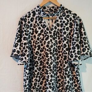 Leopard Print Short Sleeve Top